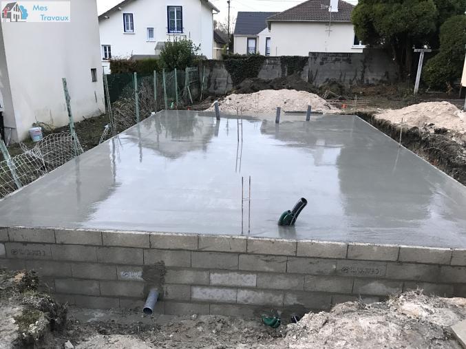 Logo de METO BAT, société de travaux en Maçonnerie : construction de murs, cloisons, murage de porte