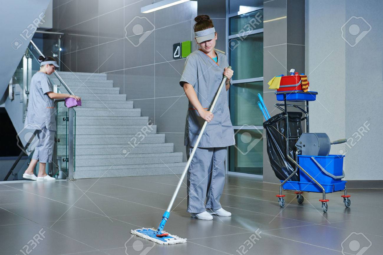 Logo de cleaning service 01, société de travaux en Nettoyage de copropriété