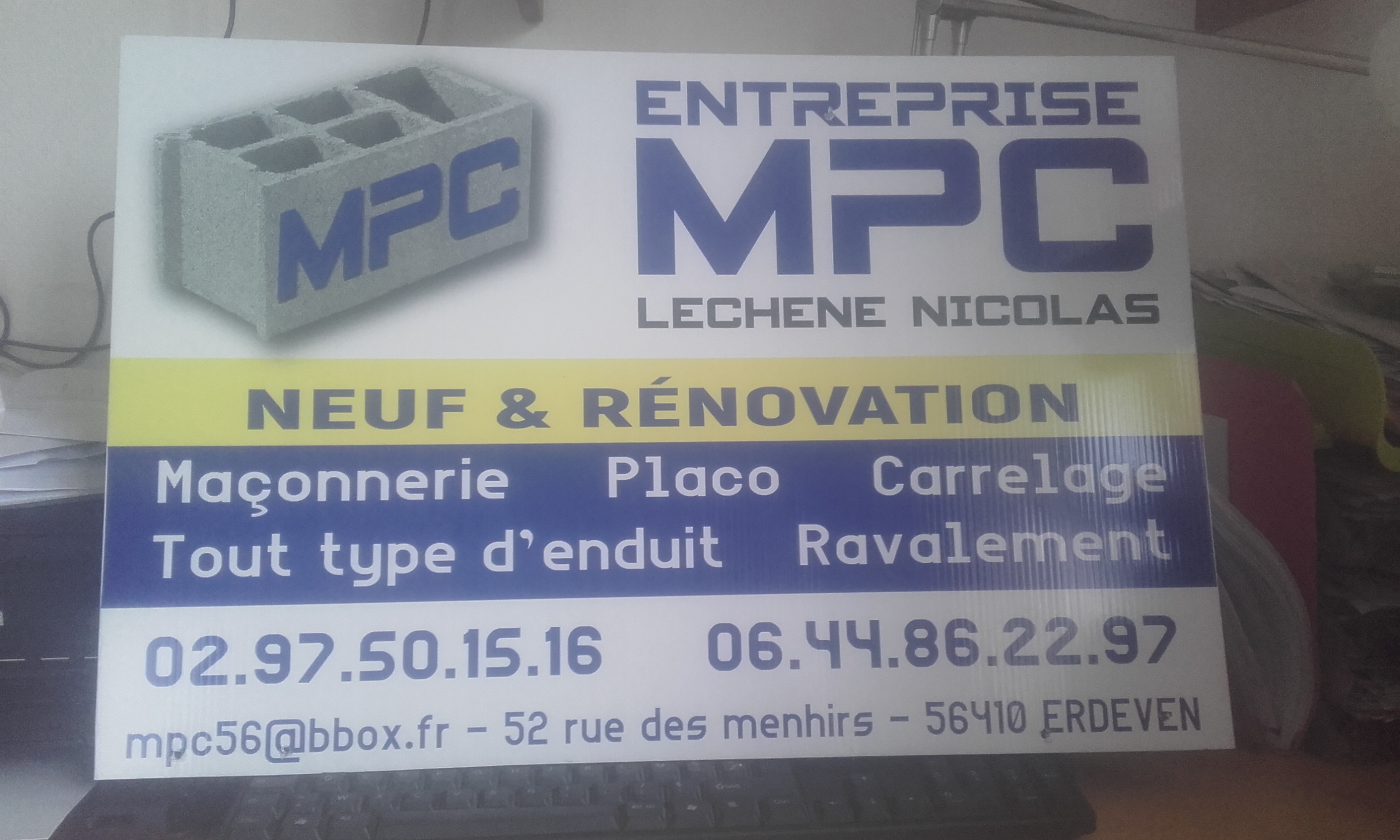 Logo de mpc, société de travaux en Nettoyage mur et façade