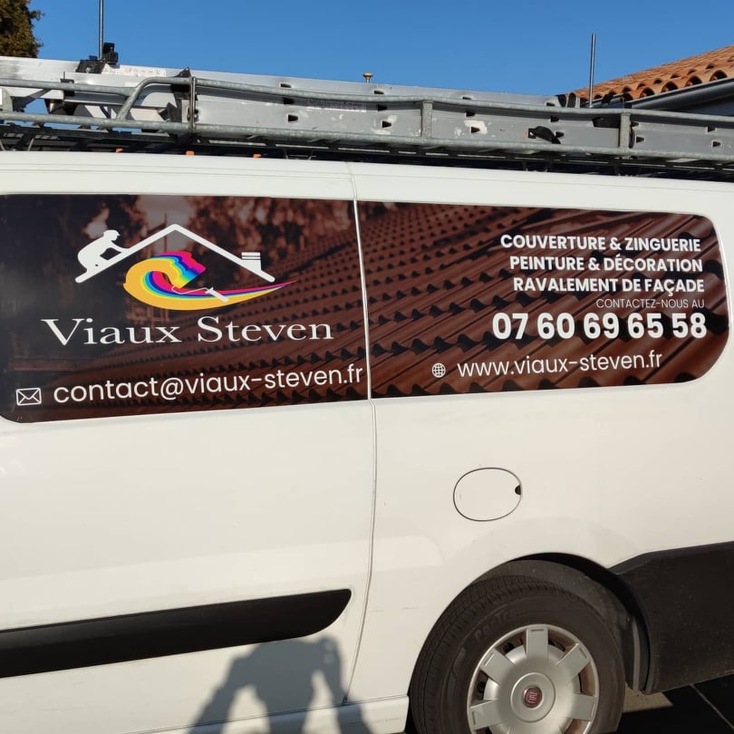 Logo de viaux steven, société de travaux en Rénovation des charpentes