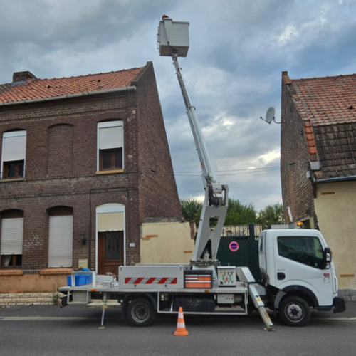 Logo de Handwerker toiture, société de travaux en Rénovation ou changement de votre couverture de toit