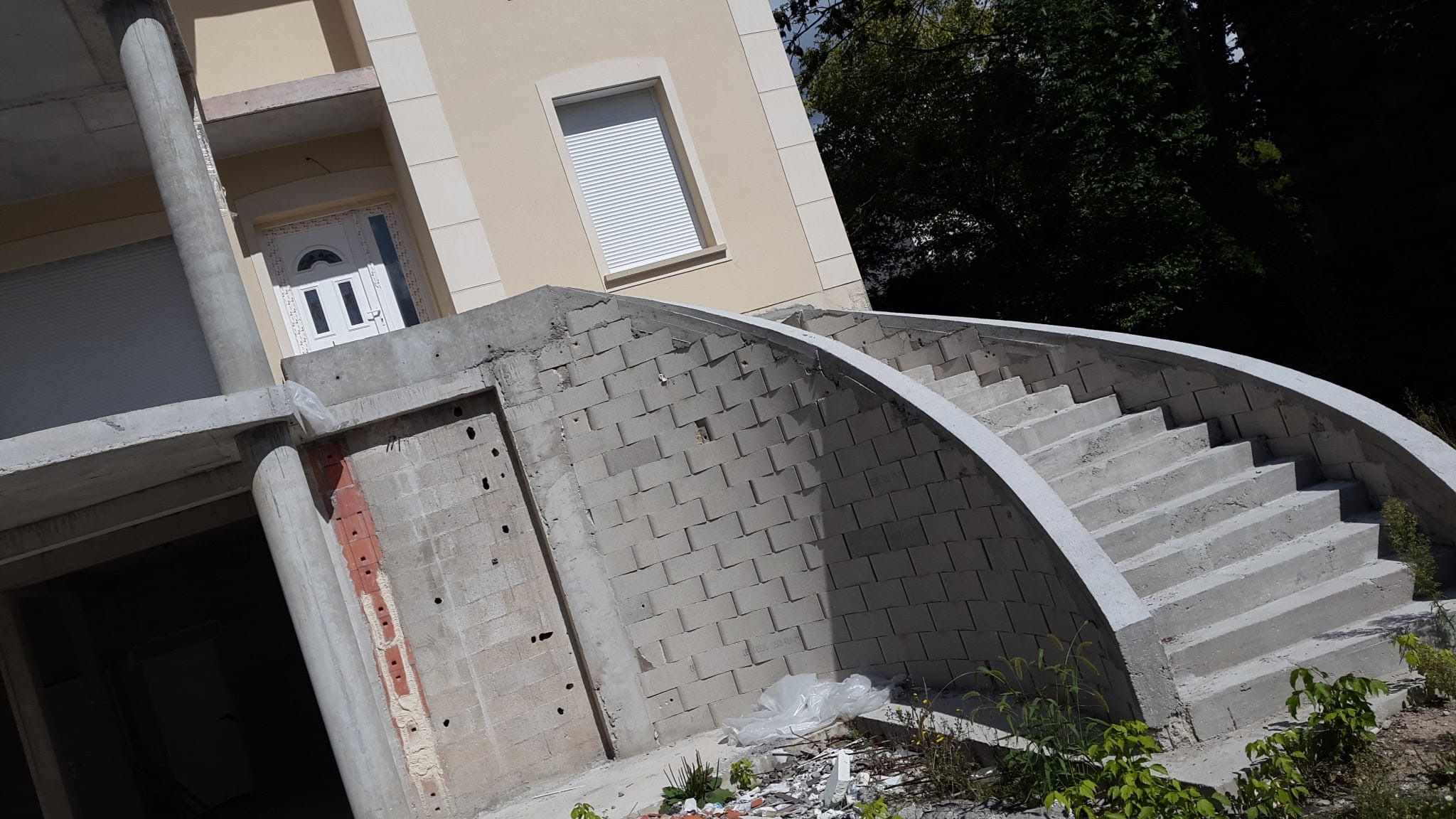 Logo de ZS BAT, société de travaux en Maçonnerie : construction de murs, cloisons, murage de porte